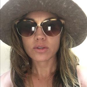 Meet your Posher, Christy